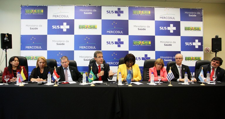 Países do Mercosul se unem para assinar acordos sobre redução do sódio e promoção e controle da obesidade Países do Mercosul se unem para assinar acordos sobre redução do sódio e promoção e controle da obesidade