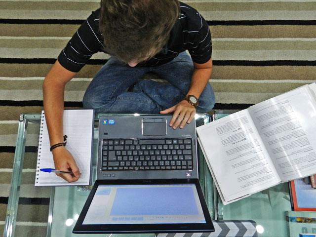 Portaria do Ministério da Educação suspende a abertura de cursos de Nutrição na modalidade EaD Portaria do Ministério da Educação suspende a abertura de cursos de Nutrição na modalidade EaD