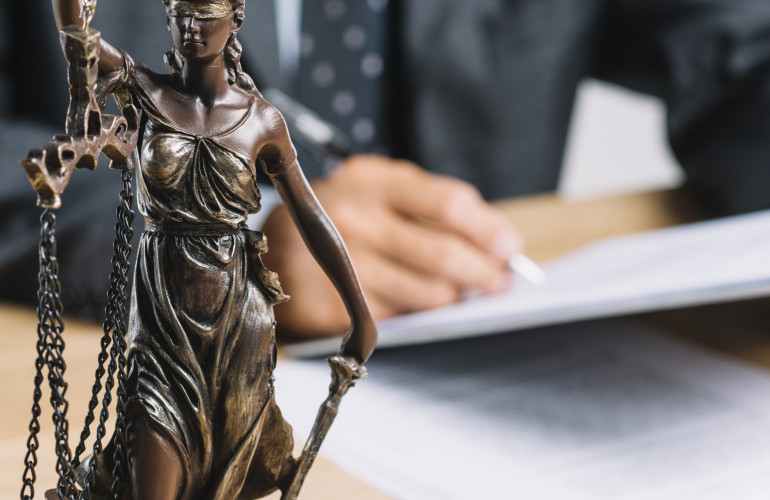 Justiça concede liminar favorável ao CRN-9 em caso sobre exercício ilegal da profissão Justiça concede liminar favorável ao CRN-9 em caso sobre exercício ilegal da profissão