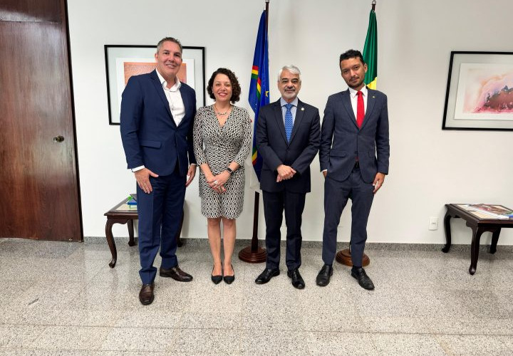CFN leva propostas ao Senado em reunião conjunta com o Ministério da Justiça CFN leva propostas ao Senado em reunião conjunta com o Ministério da Justiça