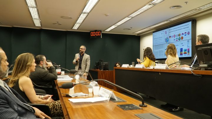 CFN participa de audiência pública na Câmara sobre qualidade e fiscalização de suplementos alimentares CFN participa de audiência pública na Câmara sobre qualidade e fiscalização de suplementos alimentares